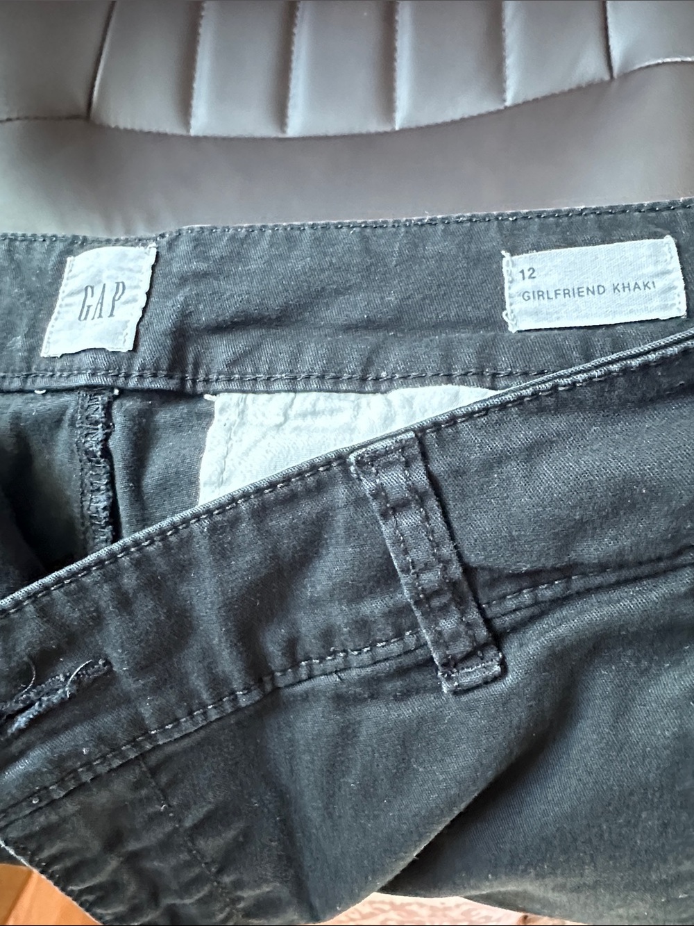 GAP Men’s Relaxed Girlfriend Khaki Jeans in Dark Gray